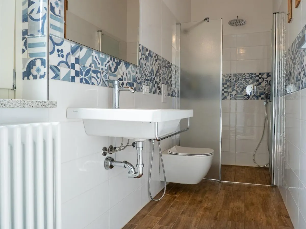 Aparthotel Oasi Da Vinci Tignale 0*,  Italien