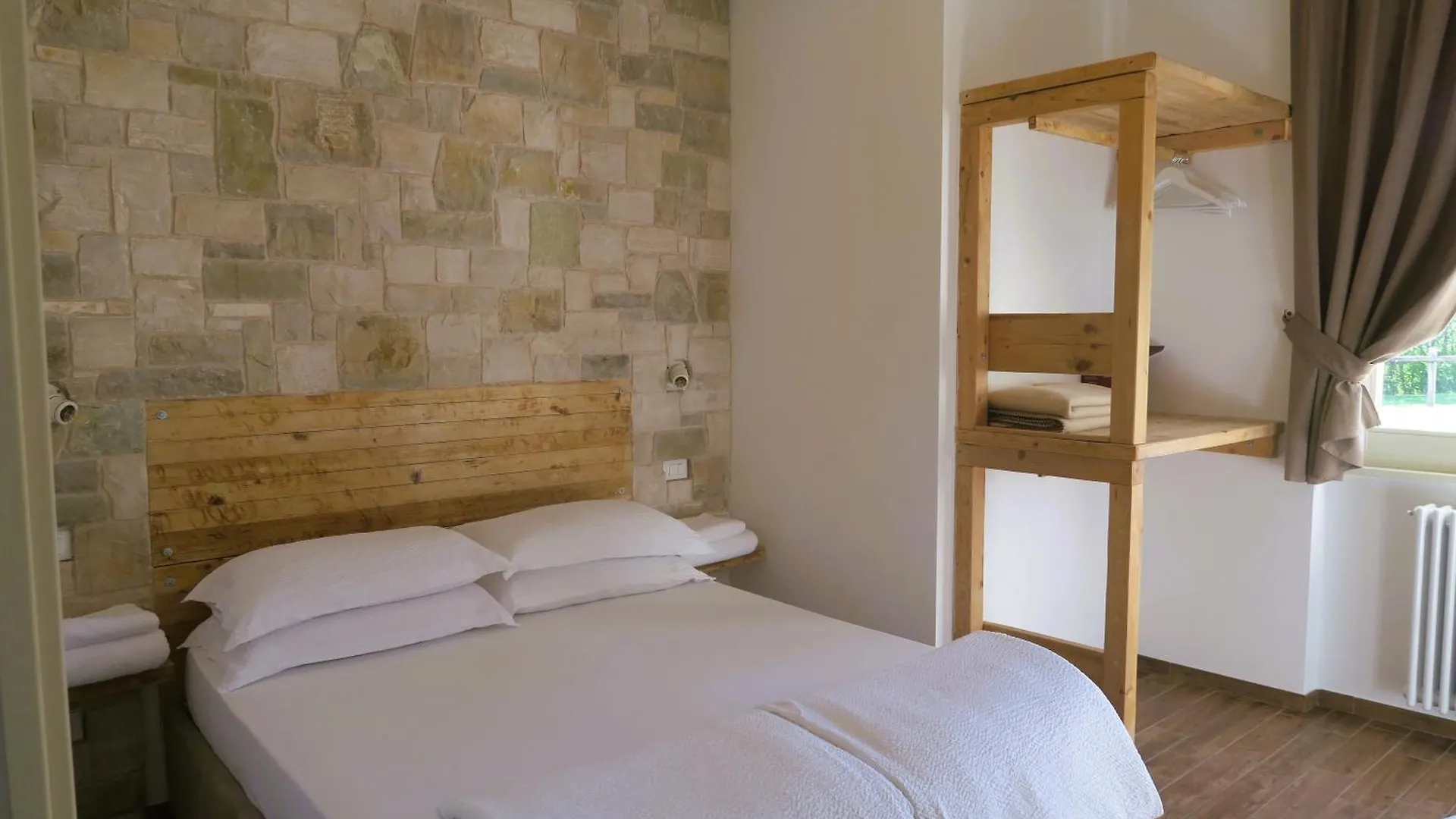 Aparthotel Oasi Da Vinci Tignale 0*,  Italien