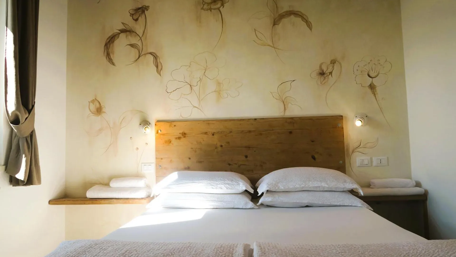 Aparthotel Oasi Da Vinci Tignale