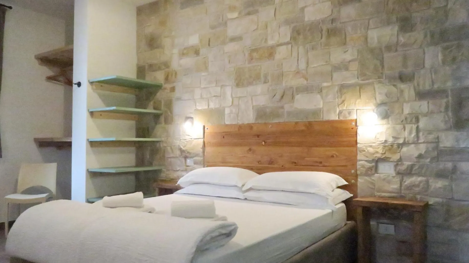 Aparthotel Oasi Da Vinci Tignale