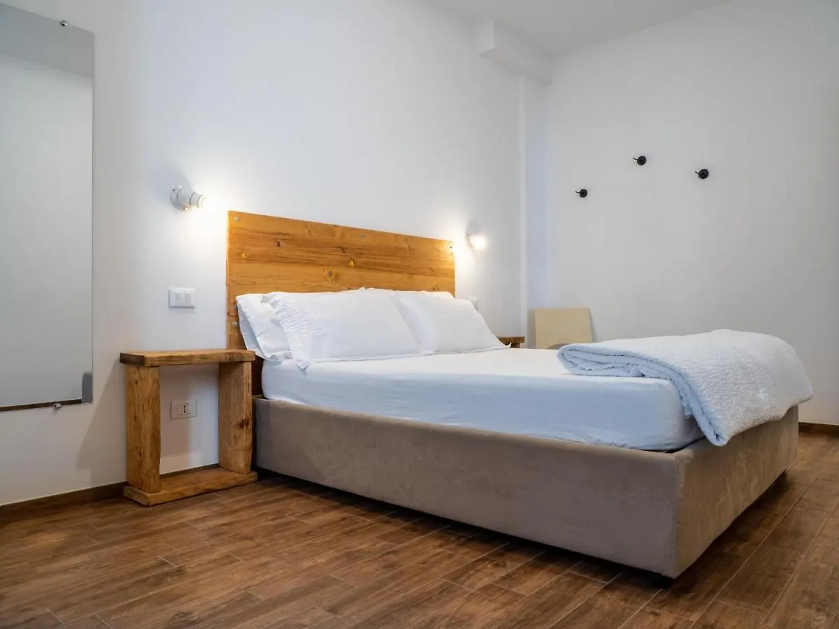 Oasi Da Vinci Aparthotel Tignale 0*,